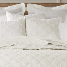 Load image into Gallery viewer, Washed Linen Quilt Set