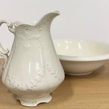 Load image into Gallery viewer, Antique Vintage + Wash Basin Set
