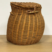 Load image into Gallery viewer, Vintage Fisherman Basket w/ Antler Closure - 17"t

