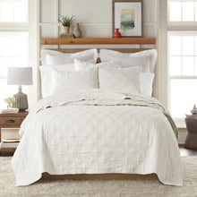 Load image into Gallery viewer, Washed Linen Quilt Set
